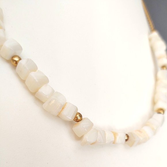 Polished white stone w/gold accents necklace - Picture 4 of 6